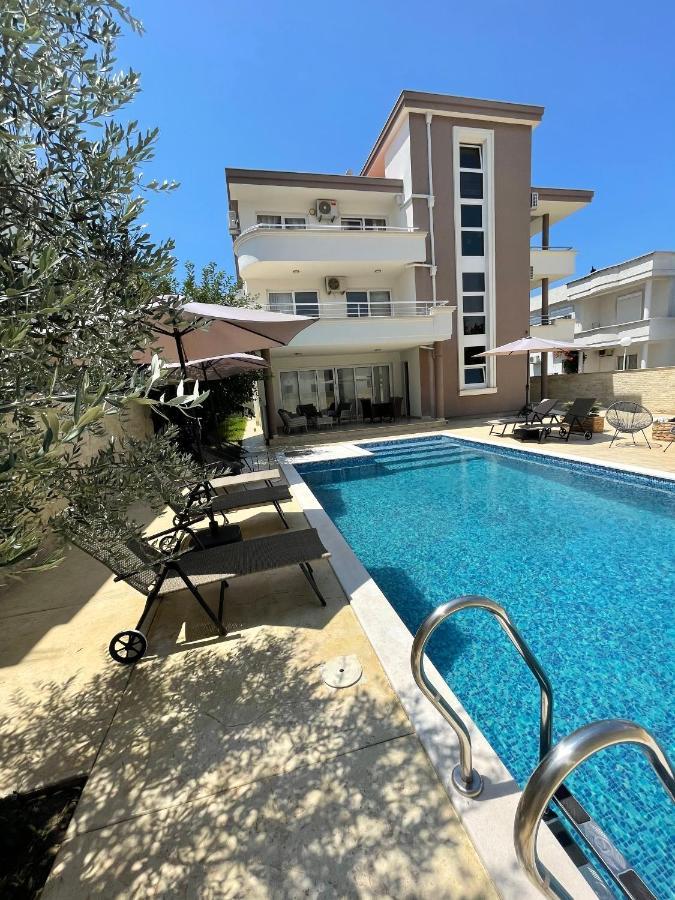 Apartments Harris Ulcinj Exterior photo