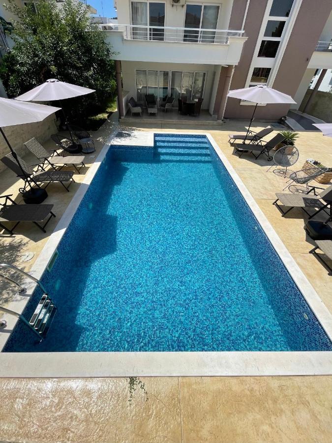 Apartments Harris Ulcinj Exterior photo