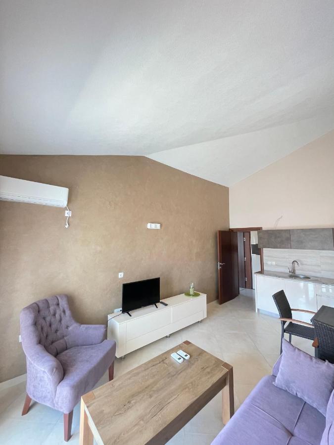 Apartments Harris Ulcinj Exterior photo