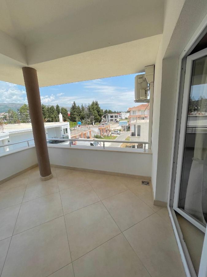 Apartments Harris Ulcinj Exterior photo
