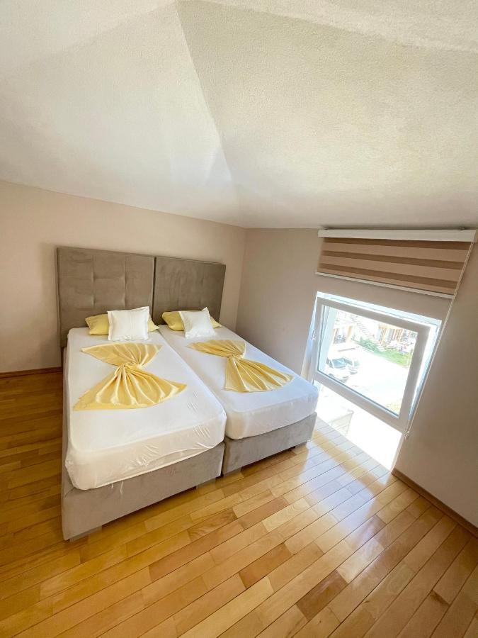 Apartments Harris Ulcinj Exterior photo