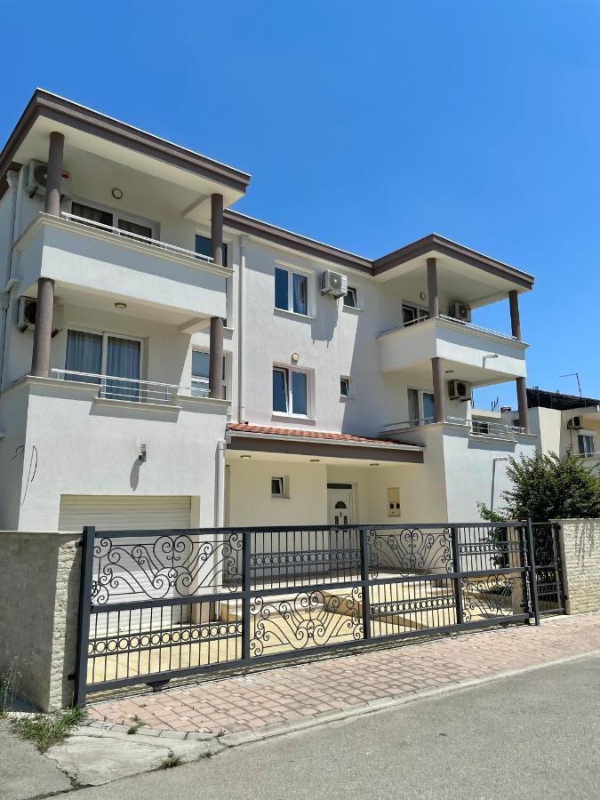Apartments Harris Ulcinj Exterior photo