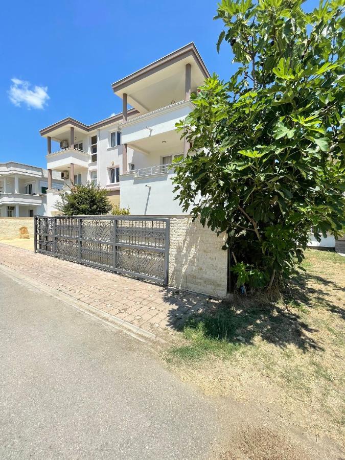 Apartments Harris Ulcinj Exterior photo