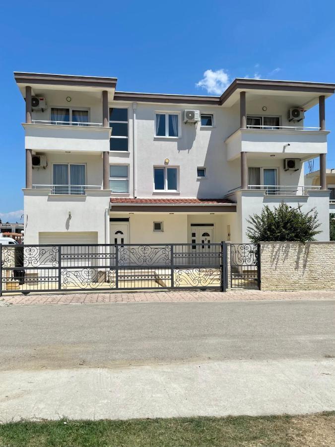 Apartments Harris Ulcinj Exterior photo
