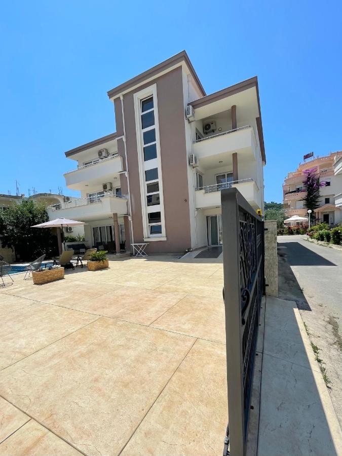 Apartments Harris Ulcinj Exterior photo