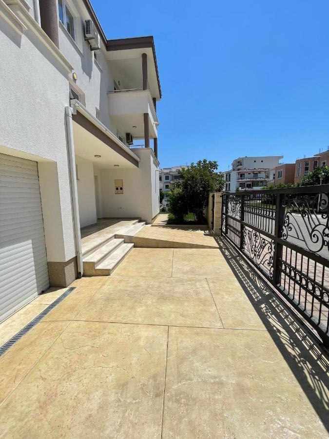 Apartments Harris Ulcinj Exterior photo